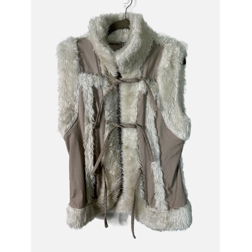 Grizzly faux fur vest in size large
